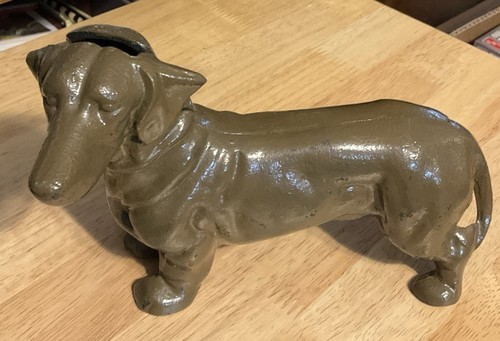 Cast iron dachshund - cast, coin